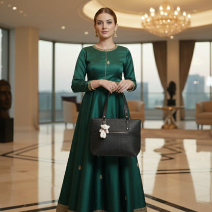 Large Capacity Fashion Shoulder Bag with Teddy Bear Charm for Work, School & Everyday Use